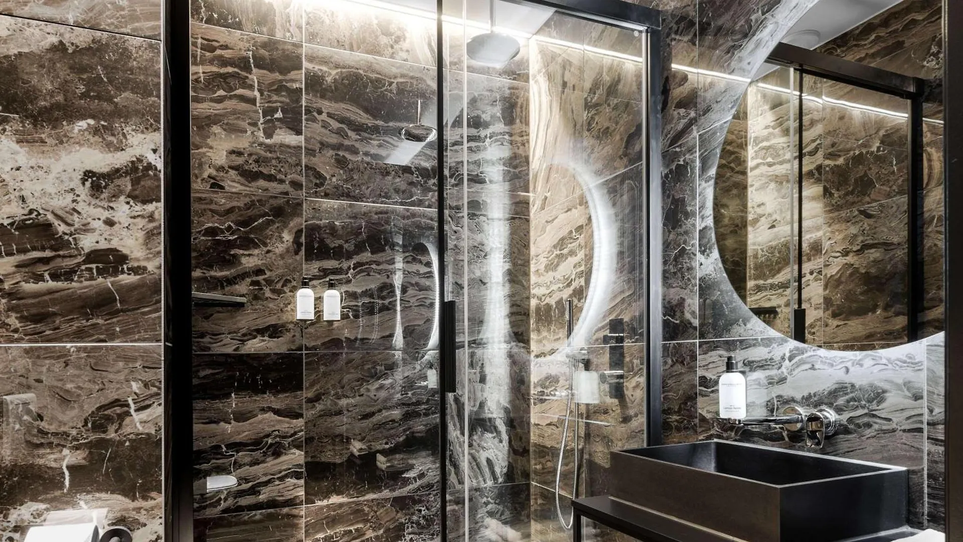 Le Marin Hotel Rotterdam City - Handwritten Collection 4*,  Hollanda
